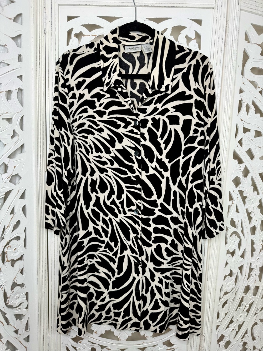 Chico's Black & White Abstract Print Button Front Dress